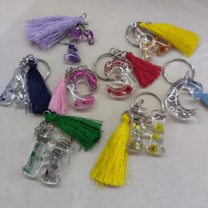 Ръчно изработени ключодържатели от епоксидна смола